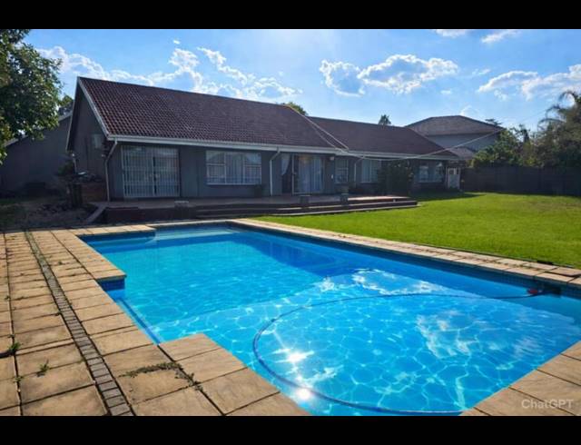 5 BEDROOM HOUSE FOR SALE IN ASTON MANOR